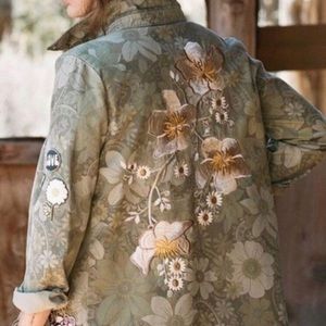 Spell Eden Camo jacket S EUC with Free People Daydreamer Age of Aquarius tee S